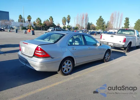 2003 Mercedes-Benz C 240 from USA, damaged, VIN WDBRF61J33F392262